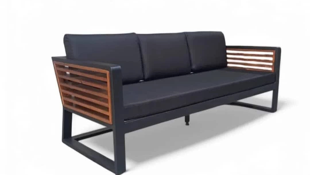 Selling a complete set of garden furniture in Karaj