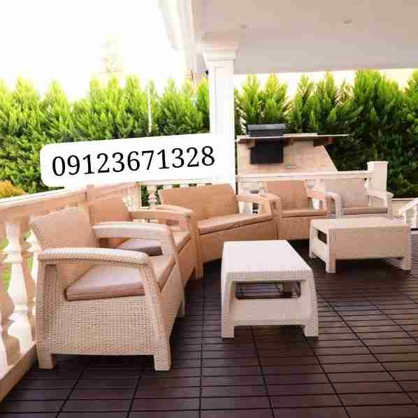 مبلمان باغی